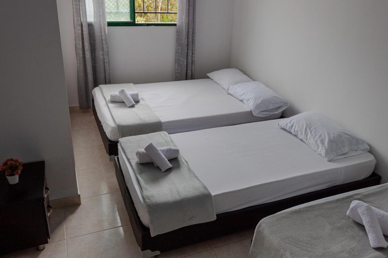 Los Nonos Hostel Guadalupe Bagian luar foto